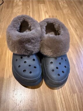 CROCS Brown Lined Classic Clog Boots